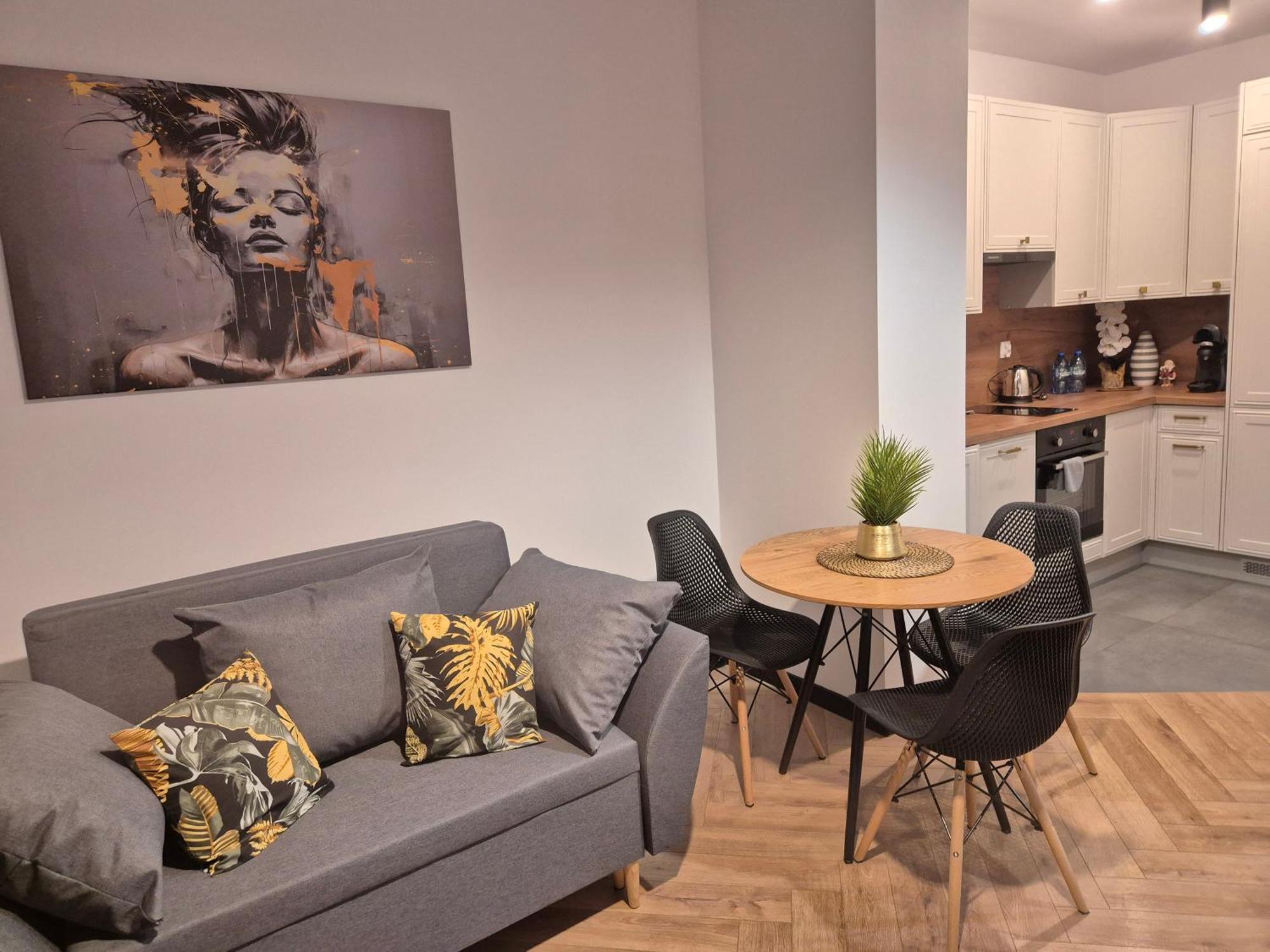 Ami Luxury Xii Apartment